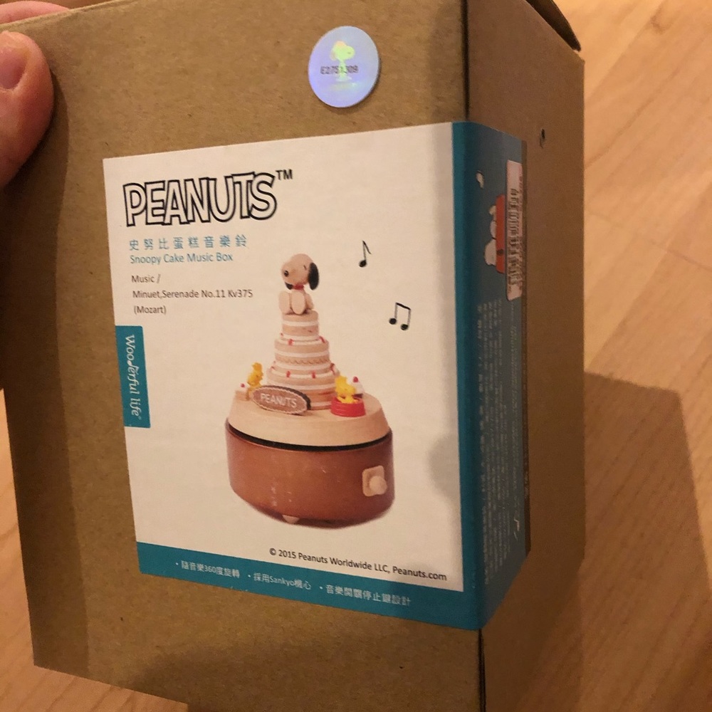Peanuts music box